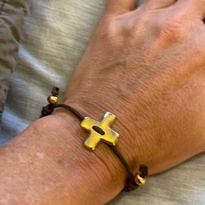 Uno de 50 gold cross bracelet